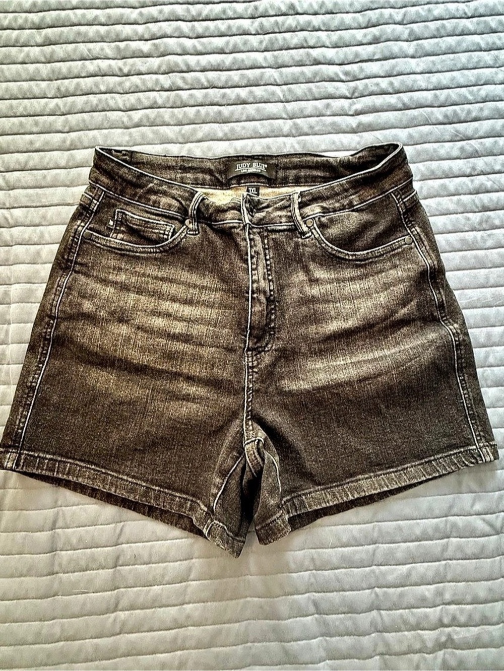 Judy Blue JB150247 High Waist Tummy Control Denim Shorts 1XL Washed Charcoal / B